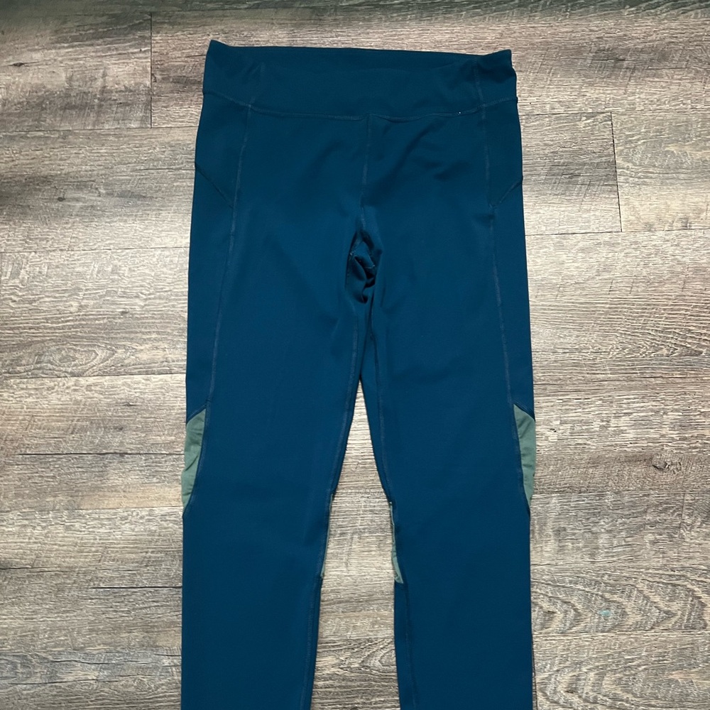 Aeropostale legging size large